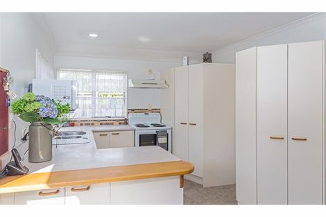 Photo of property in 2/919 Whangaparaoa Road, Manly, Whangaparaoa, 0930