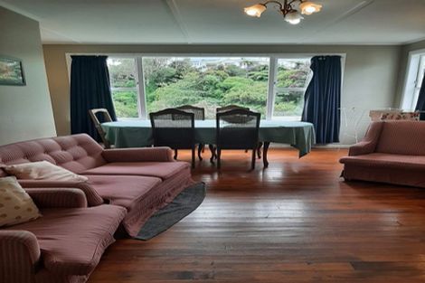 Photo of property in 100 Kelburn Parade, Kelburn, Wellington, 6012