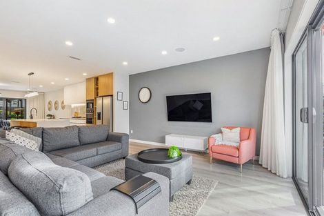 Photo of property in 3 Hea Road, Hobsonville, Auckland, 0616