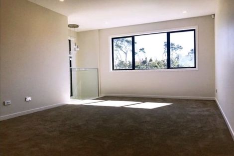 Photo of property in 5 Vazey Way, Hobsonville, Auckland, 0618