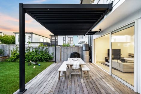 Photo of property in 24 Ian Morrison Road, Hobsonville, Auckland, 0616