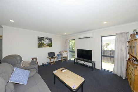 Photo of property in 21 Portchester Street, Aranui, Christchurch, 8061