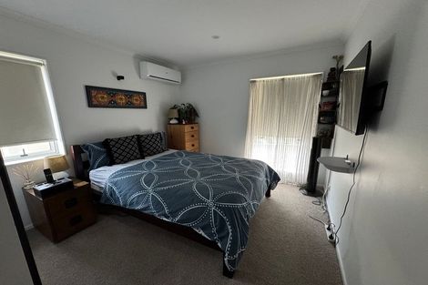 Photo of property in 20 Ambar Ridge Avenue, Massey, Auckland, 0614