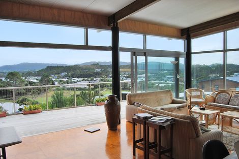 Photo of property in 10 Cornwall Way, Mangawhai Heads, Mangawhai, 0505