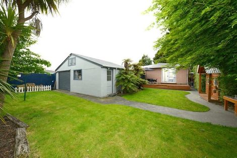 Photo of property in 127 Grimseys Road, Redwood, Christchurch, 8051