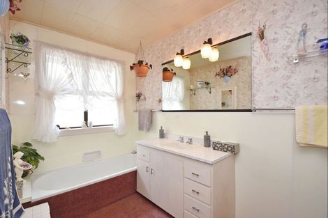 Photo of property in 30 Newcastle Street, Windsor, Invercargill, 9810