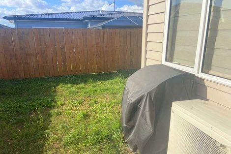 Photo of property in 40 Whareatua Avenue, Takanini, 2112