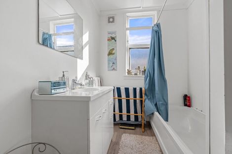 Photo of property in 98 Pembroke Street, Carterton, 5713