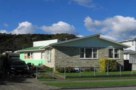 Photo of property in 50 Momona Street, Wainuiomata, Lower Hutt, 5014