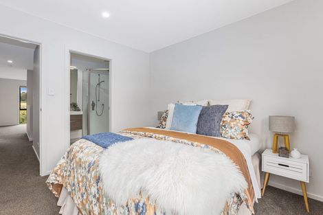 Photo of property in 40 Koreke Close, Kenepuru, Porirua, 5022