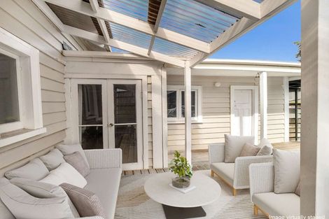 Photo of property in 2 Kaka Road, Taihape, 4720