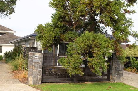 Photo of property in 38 Alexander Street, Cockle Bay, Auckland, 2014