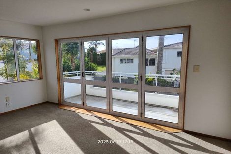 Photo of property in 16 Elsfield Place, Torbay, Auckland, 0630