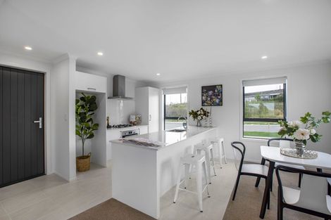 Photo of property in 48 Scenic Rise, Rototuna North, 3281