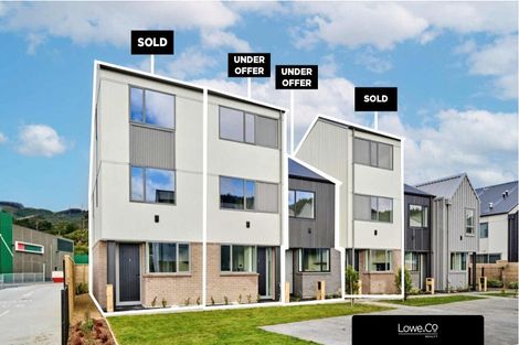 Photo of property in 9 Ara Paiwhenua, Tawa, Wellington, 5028