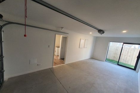 Photo of property in 12 Grandifolia Road, Takanini, 2110