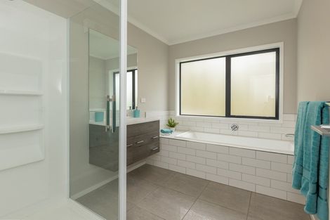 Photo of property in 920 Waimarama Road, Waimarama, Havelock North, 4294