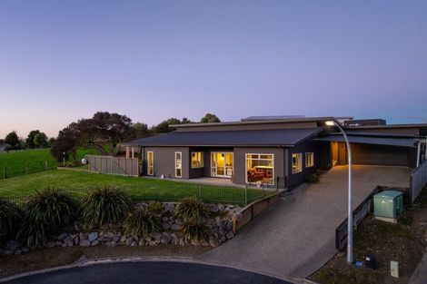Photo of property in 15 Lionel Place, Mapua, 7005