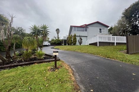 Photo of property in 3 Altair Place, Windsor Park, Auckland, 0632