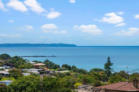 Photo of property in 1/13 Braemar Road, Castor Bay, Auckland, 0620