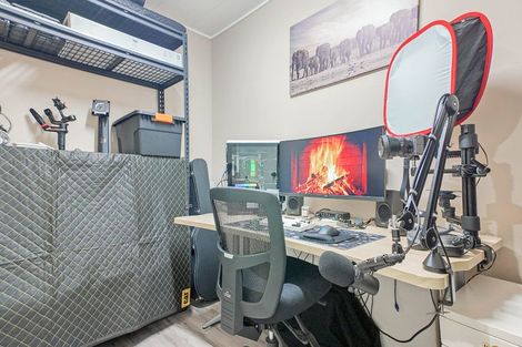 Photo of property in 22b Hillside Drive, Maoribank, Upper Hutt, 5018