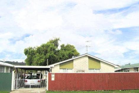 Photo of property in 2/24 Clouston Park Road, Clouston Park, Upper Hutt, 5018