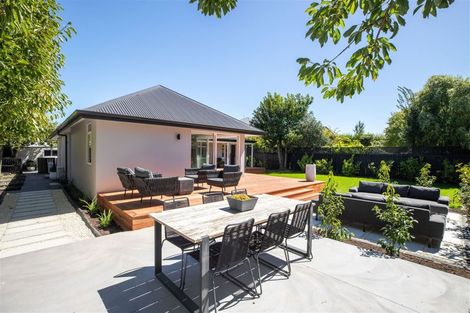 Photo of property in 112 Hamilton Avenue, Ilam, Christchurch, 8041