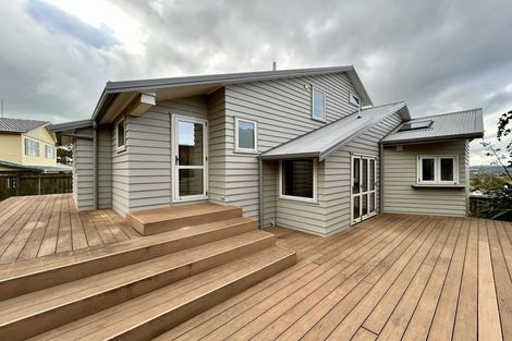 Photo of property in 25 St Simon Place, Botany Downs, Auckland, 2010