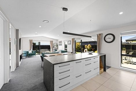 Photo of property in 123 Prestons Park Drive, Marshland, Christchurch, 8083