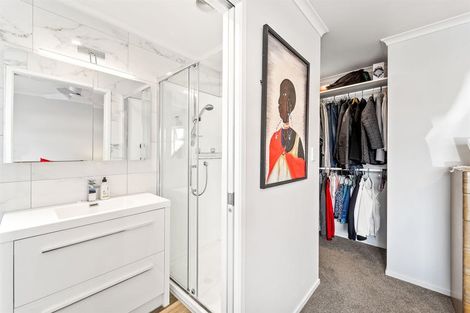 Photo of property in 1 Waitaha Close, Orewa, 0931