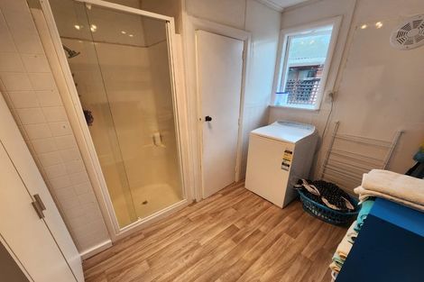 Photo of property in 100 Middlepark Road, Sockburn, Christchurch, 8042