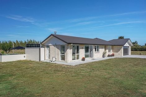 Photo of property in 773 Waitakere Road, Kumeu, 0891