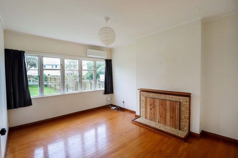 Photo of property in 5 Purser Grove, Fairfield, Lower Hutt, 5011