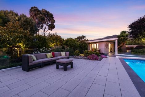 Photo of property in 10 Sunny Glen, Waikanae, 5036