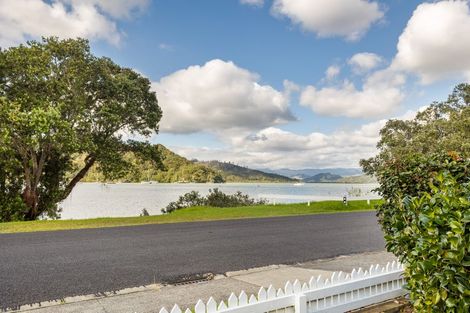 Photo of property in 27 Robinson Road, Whitianga, 3510