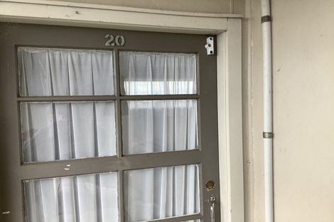 Photo of property in 8 Anzac Parade, Hamilton Central, Hamilton, 3204