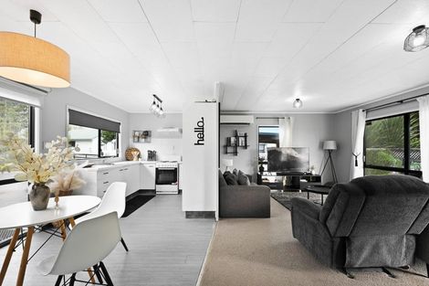 Photo of property in 18 Penney Green, Nawton, Hamilton, 3200