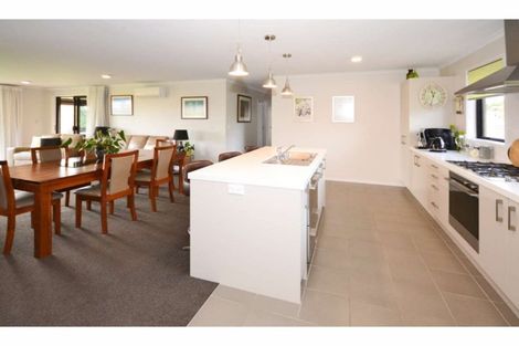 Photo of property in 16 Access Heights, Kerikeri, 0230