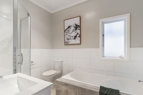 Photo of property in 1/7 Evan Street, Belmont, Auckland, 0622