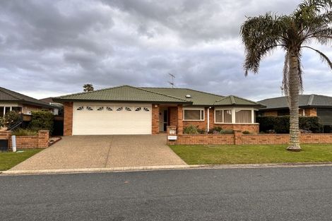 Photo of property in 18 Dan Tori Place, Orewa, 0931