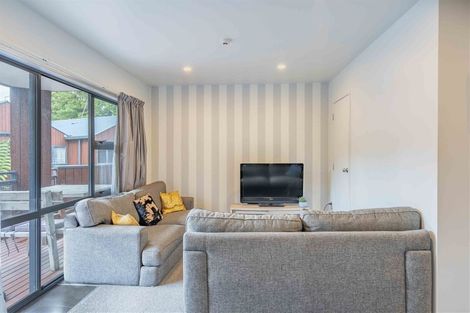 Photo of property in 22/3 The Avenue, Albany, Auckland, 0632