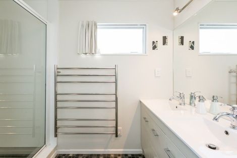 Photo of property in 12 Ormond Road, Hospital Hill, Napier, 4110