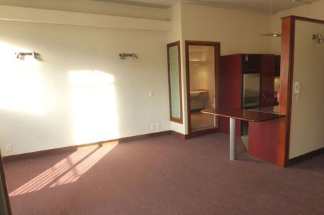 Photo of property in Pirie Street Townhouses, 28/35 Pirie Street, Mount Victoria, Wellington, 6011