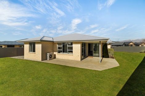 Photo of property in 12 Crabbe Place, Cromwell, 9310