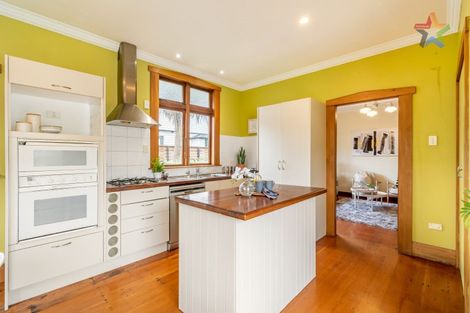 Photo of property in 30 Ludlam Crescent, Woburn, Lower Hutt, 5010