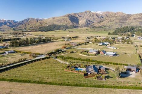 Photo of property in 118 Lachlan Avenue, Hawea Flat, Wanaka, 9382