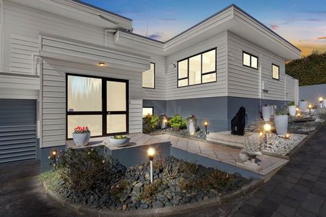 Photo of property in 123 Carlisle Road, Northcross, Auckland, 0632