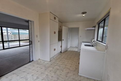 Photo of property in 2/479 Wairakei Road, Burnside, Christchurch, 8053