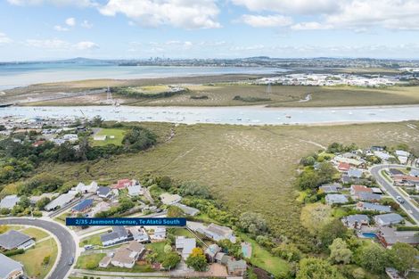 Photo of property in 2/35 Jaemont Avenue, Te Atatu South, Auckland, 0610