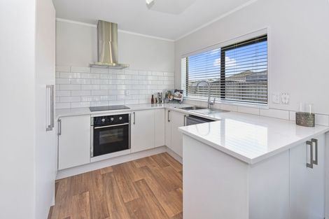 Photo of property in 8 Colt Place, Randwick Park, Auckland, 2105